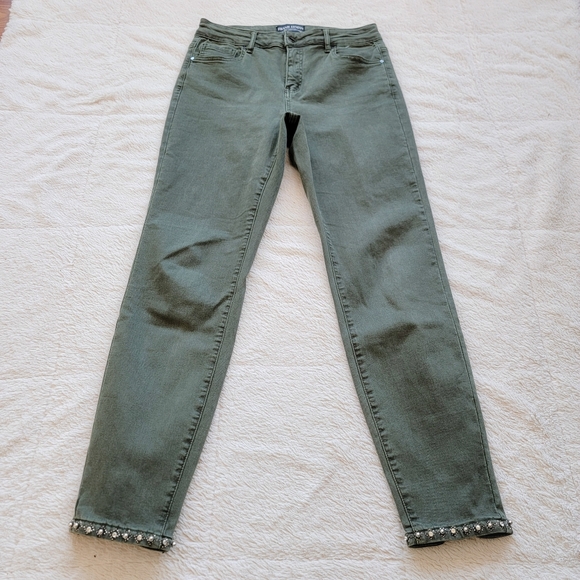 Frank Lyman Midrise Bow Back Skinny Leg Jeans - Picture 2 of 5